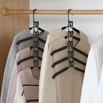 Cintres avec cinq crochets