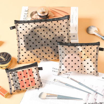 trousse maquillage coeur trois tailles beige