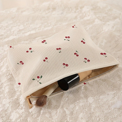 trousse pour maquillage cerise