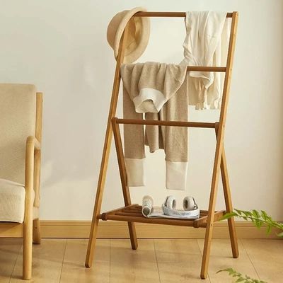 valet de chambre bois foncé